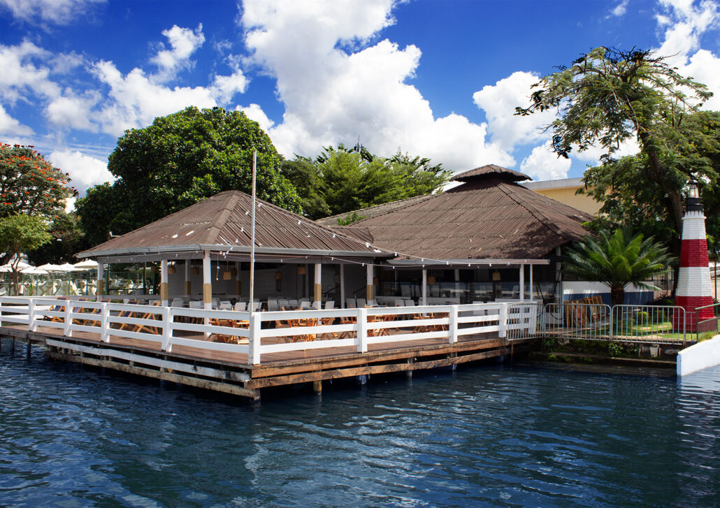 Farol-gastronomia-restaurante-no-clube-naval-de-brasília-beira-lago-2