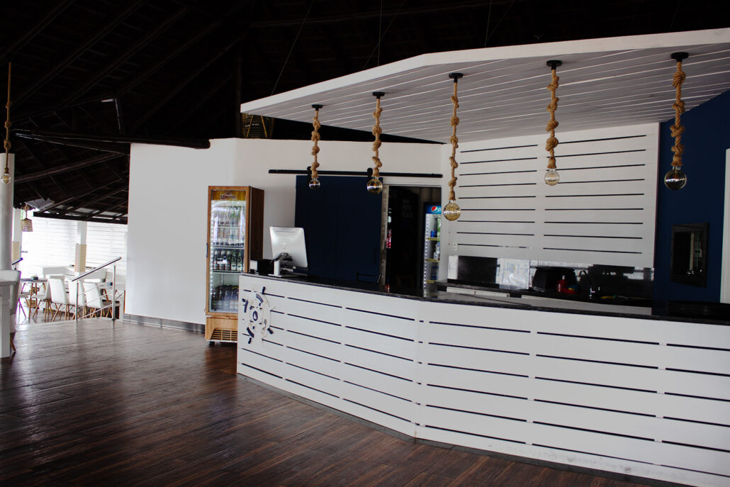 Farol-gastronomia-restaurante-no-clube-naval-de-brasília-beira-lago-3