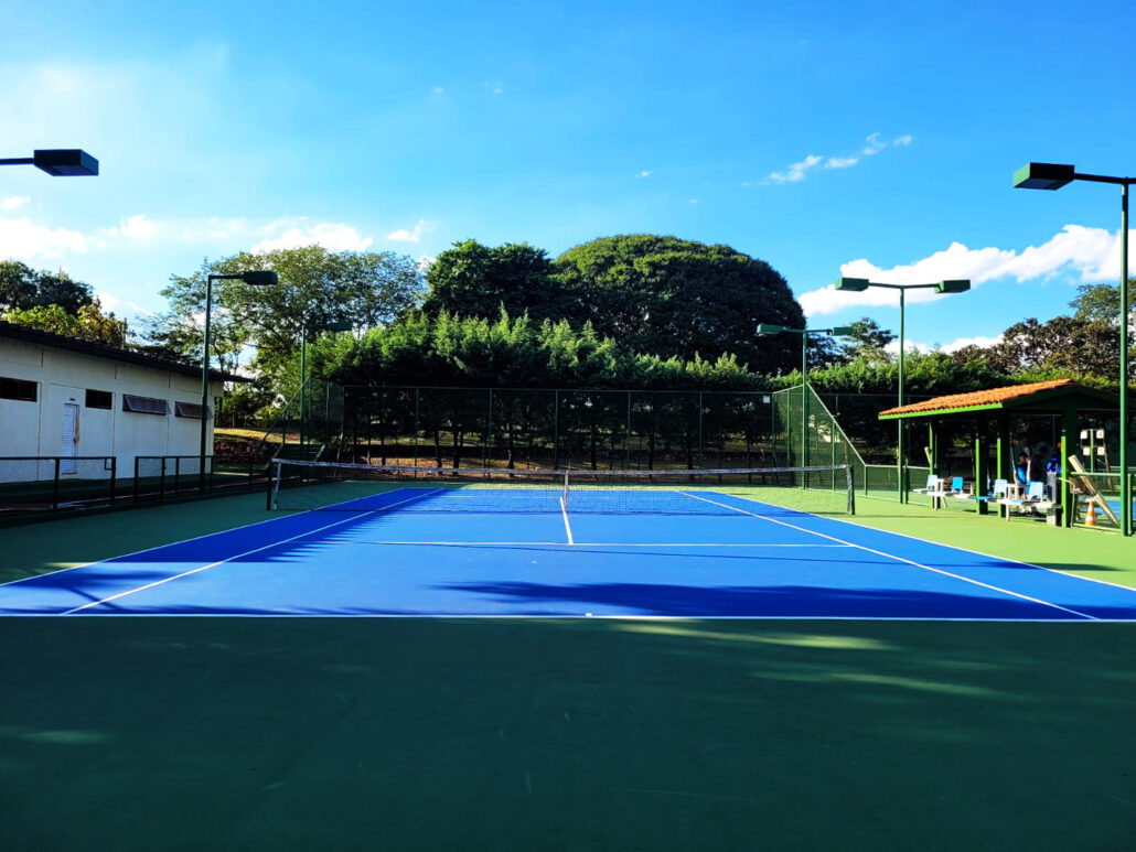 Quadra-de-tênis-no-clube-naval-brasília