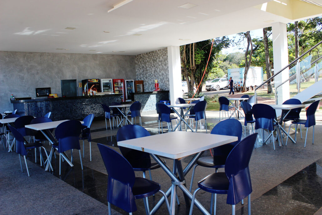 bar-piscina-clube-naval-df