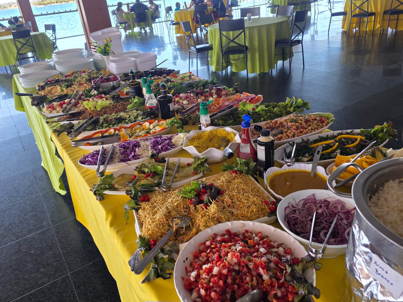 Restaurante do Salão Social aberto neste domingo 26/10